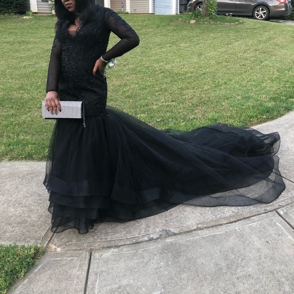 PROM DRESS - Picture 3 of 12